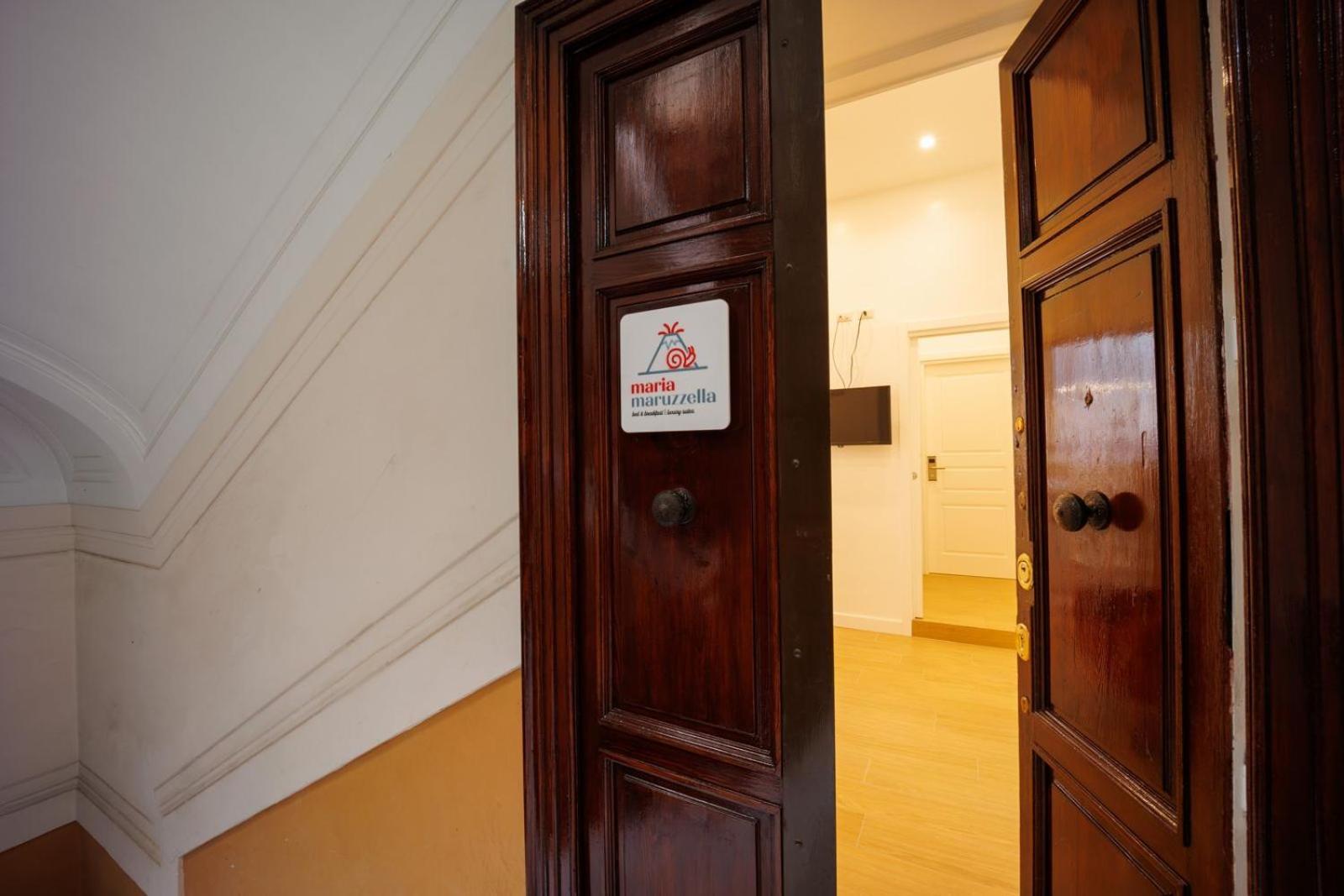 Maria Maruzzella B&B Luxury Suites Naples Extérieur photo