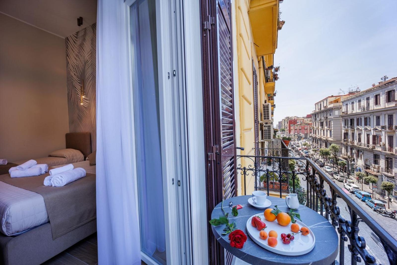Maria Maruzzella B&B Luxury Suites Naples Extérieur photo